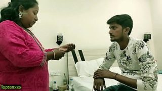 Indian sexy kamwali aunty hardcore sex for job! Reality sex